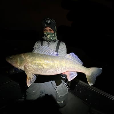 Guided spring night fishing for trophy walleye