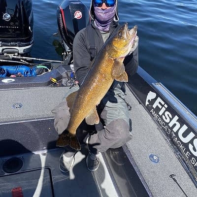 Giant spring Green Bay walleye casting with epic guide service