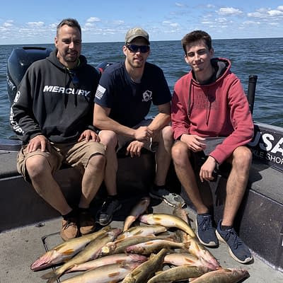 Door county walleyes, limits, guided fishing
